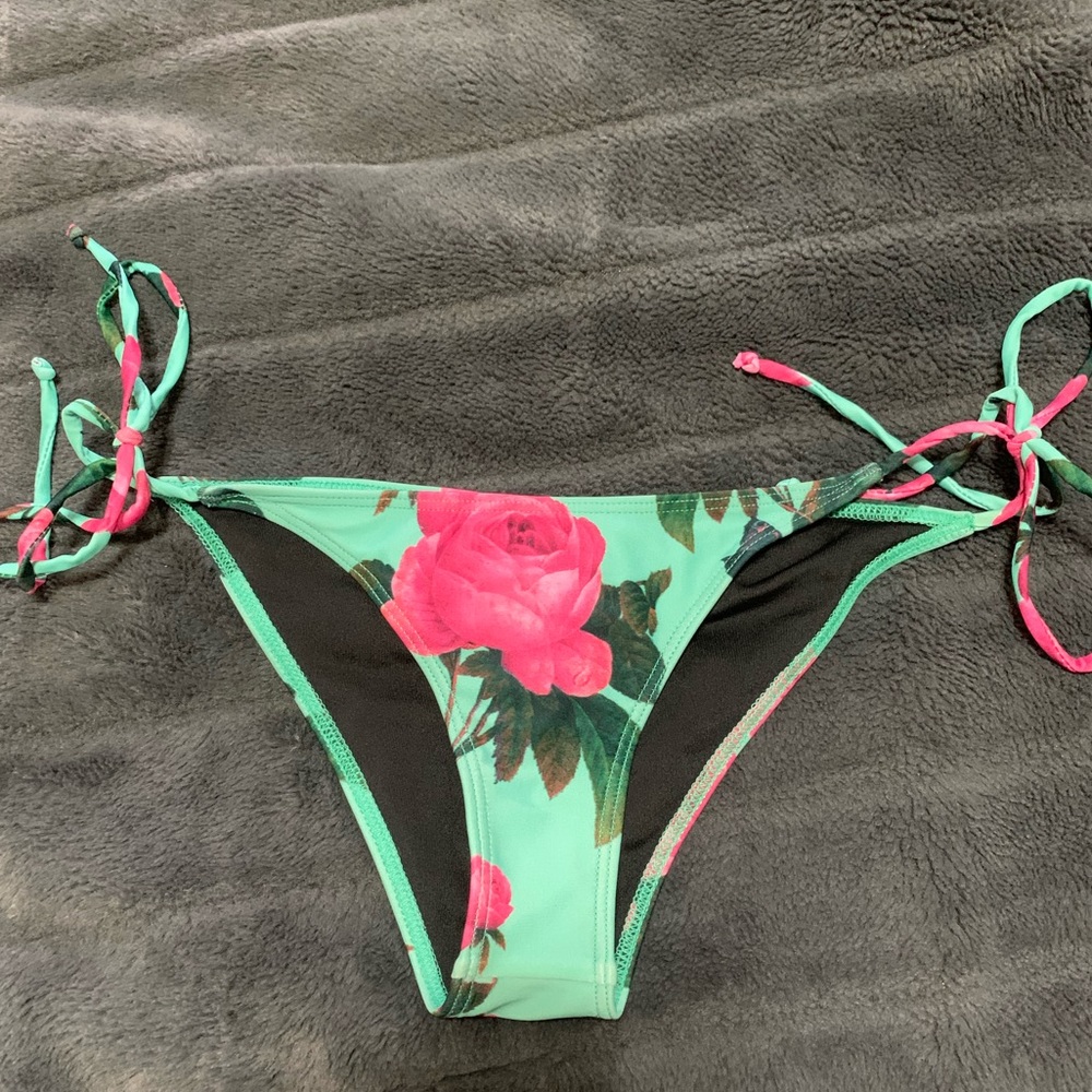 Beach Riot Rose Cheeky Bikini Bottom